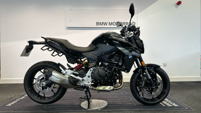 BMW F900 R